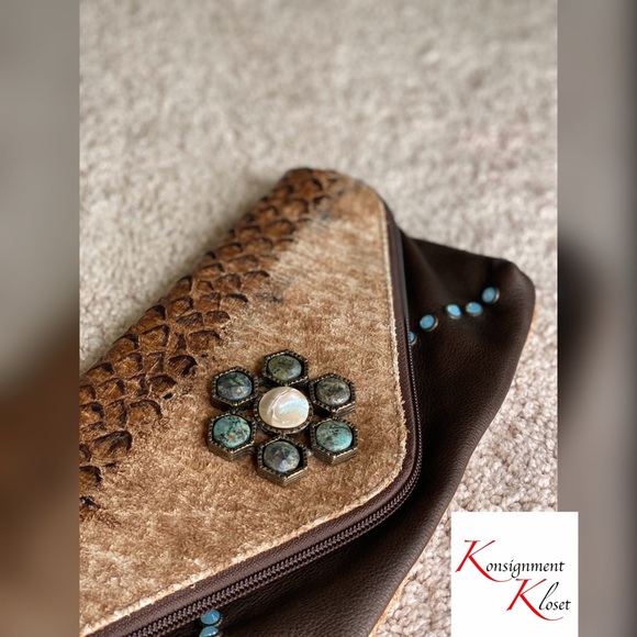 Leatherock Western Style Clutch - Picture 8 of 8